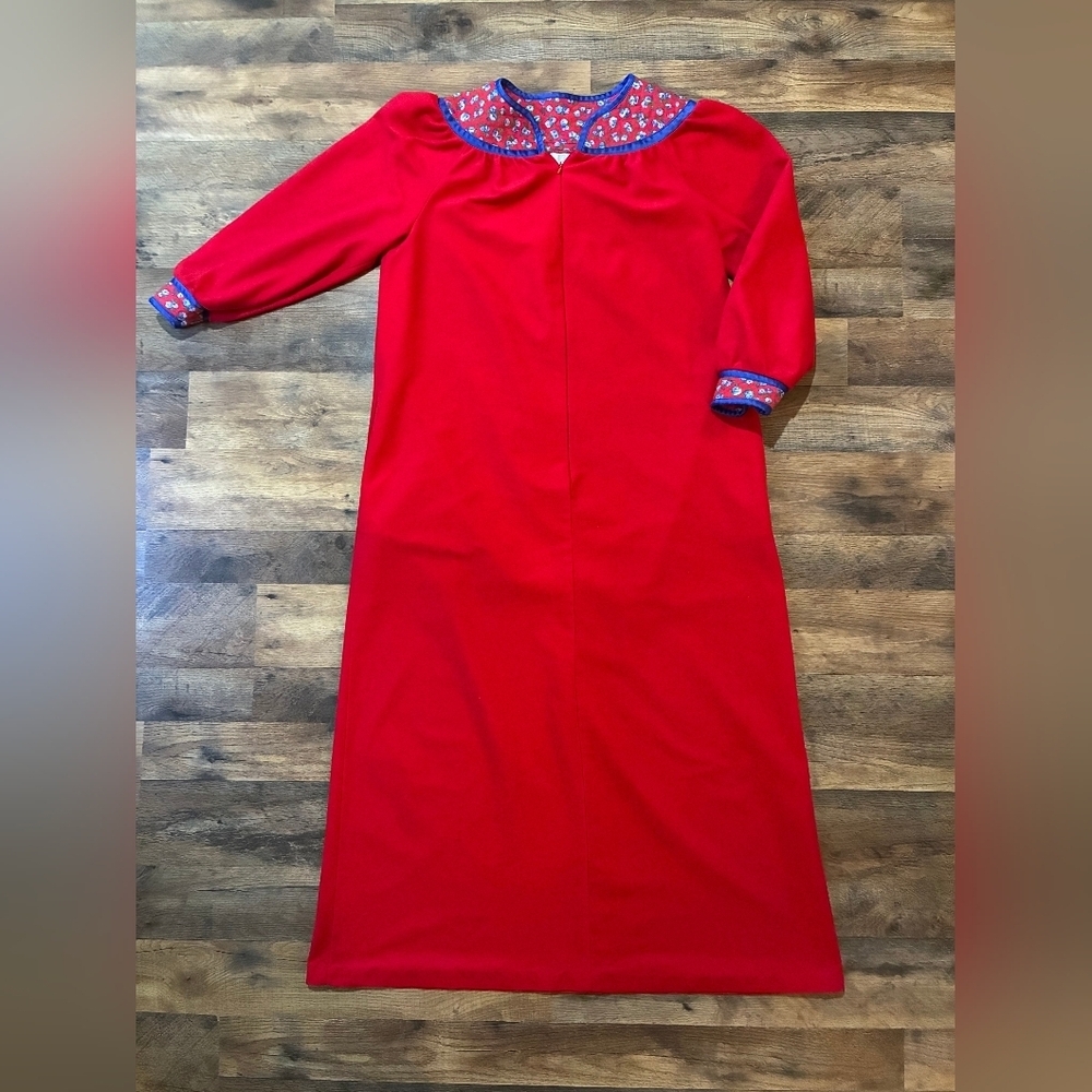 Vintage Ashley Ames Womens Red Floral Long Sleeve Zip Up Winter Nightgown Size L